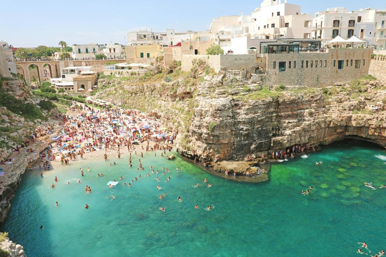 polignano-a-mare-lama-monachile